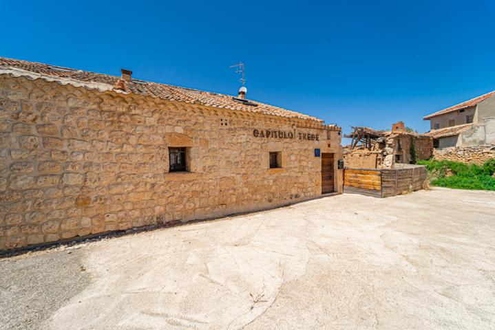 Edificio singular en Venta en Maderuelo Segovia photo 0