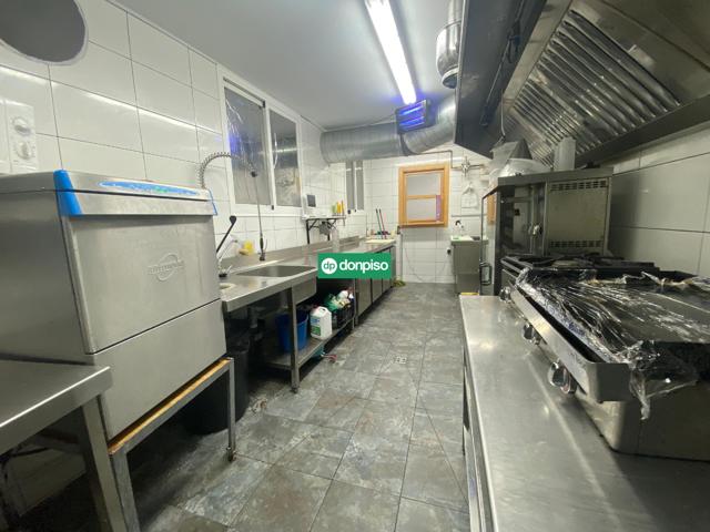 Local En venta en Cáceres photo 0