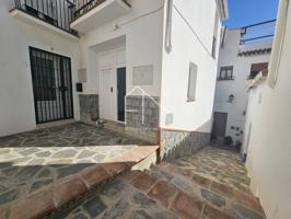 Impresionante piso en el encantador pueble blanco de Canillas de Albaida photo 0