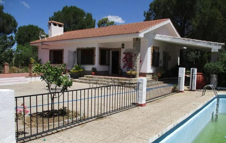 Casa En venta en Andújar photo 0