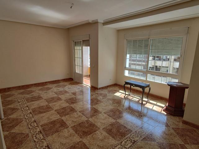 Piso En venta en Andújar photo 0