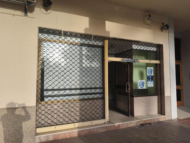 Local En venta en Andújar photo 0