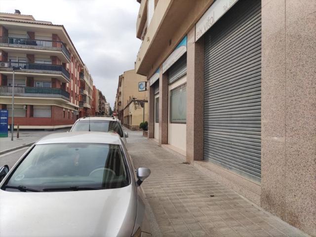 Local En venta en Figueres photo 0