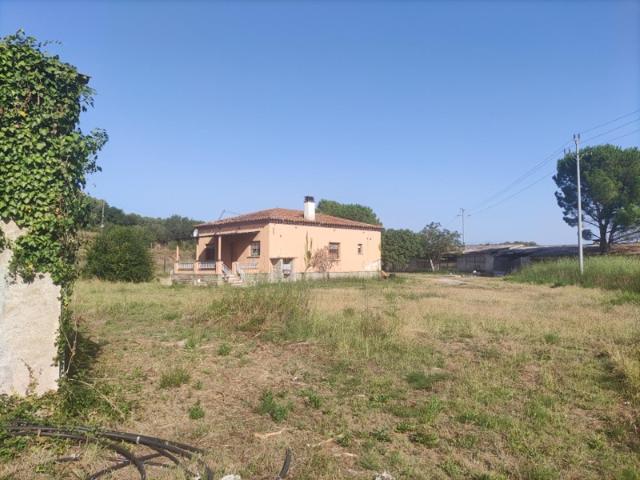 Casa En venta en Bàscara photo 0