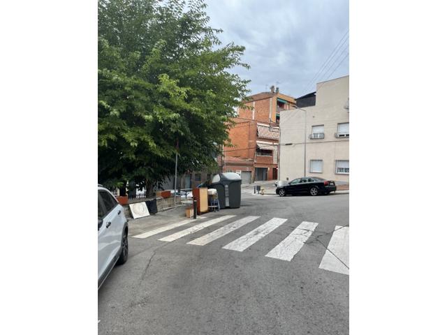 Local En venta en Sabadell photo 0