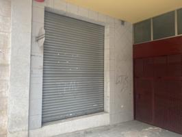 Local En venta en Manresa photo 0