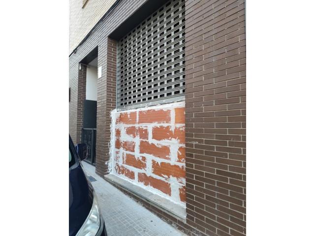 Local En venta en Piera photo 0