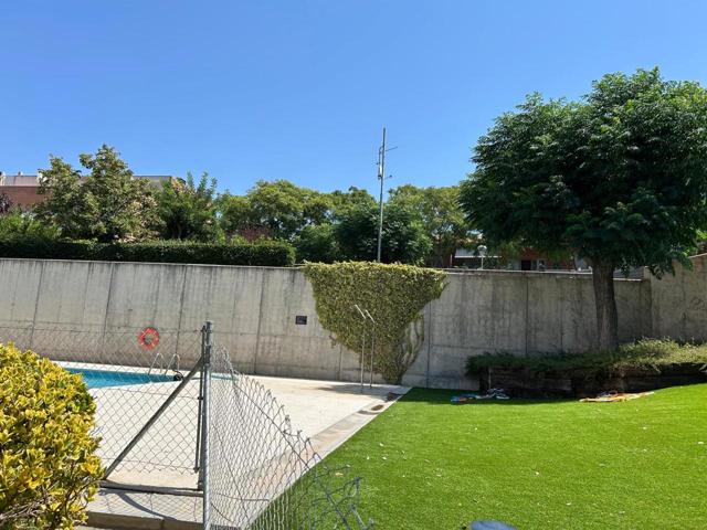 Casa con Piscina comunitaria photo 0