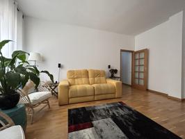 Piso de alquiler Mas Duran photo 0