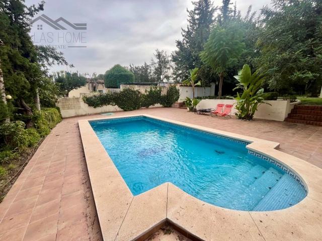 Casa De Campo En venta en Estepona photo 0