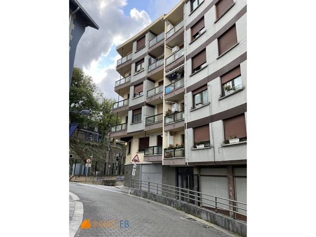 Piso en venta con trastero en edificio de hormigón y con ascensor photo 0