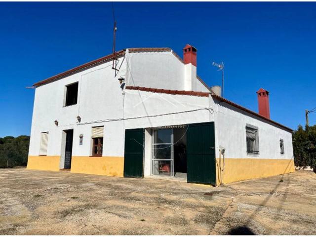 Descubre el encanto de la vida rural en esta magnífica casa de campo situada en la pintoresca aldea de Fuente de la Corc photo 0