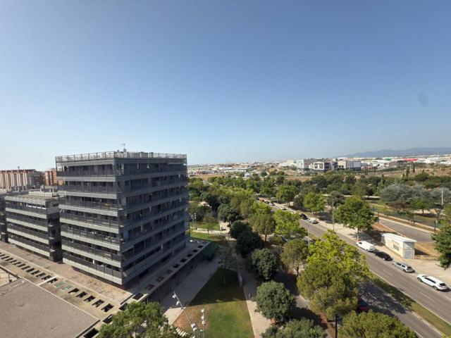 Vivienda con vistas despejadas y una gran terraza photo 0