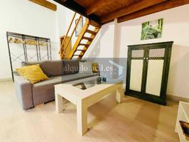 Loft con encanto y acceso a patio en pleno centro (Carretería) – ¡Todo incluido! photo 0