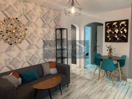 Se alquila piso moderno con gran terraza en zona Plaza del Maestro Artola, Malaga photo 0