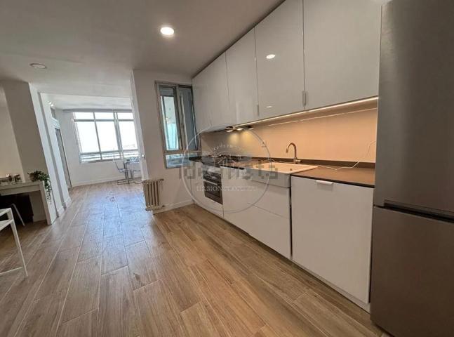 Piso en venta en Madrid de 89 m2 photo 0