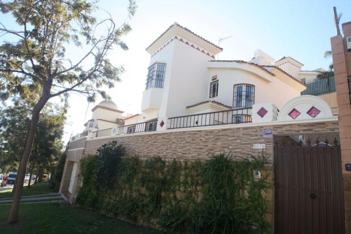 Casa-Chalet en Venta en Benalmadena Costa Málaga photo 0