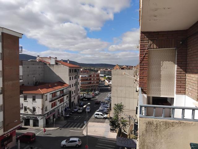 Piso de tres Habitaciones próximo a la universidad totalmente amueblado photo 0