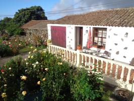 Casa rústica Canaria de 2 dormitorios y 2 salones con cocina indepenmdiente photo 0