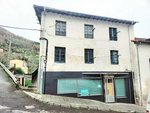 !ATENCION INVERSORES! ESTUPENDO EDIFICIO EN EL CENTRO DE CANGAS DEL NARCEA PARA REFORMAR photo 0
