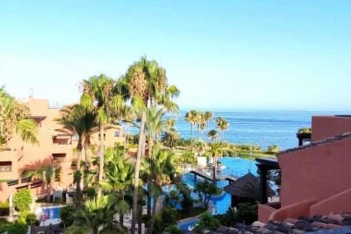 ÁTICO DÚPLEX 1ª LÍNEA DE PLAYA EN ESTEPONA photo 0