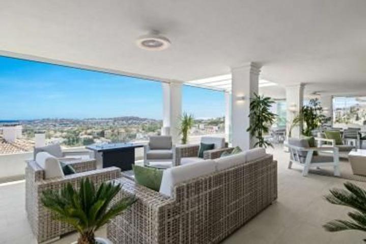 IMPRESIONANTE PISO EN NUEVA ANDALUCÍA photo 0