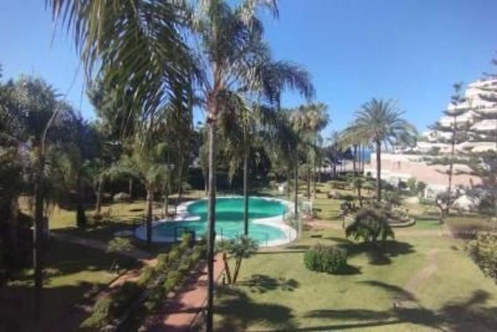 Apartamento de 3 dormitorios en Puerto Banús photo 0