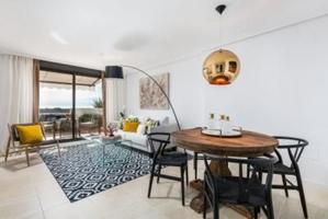 Ático dúplex con impresionantes vistas al mar en Selwo, Estepona photo 0