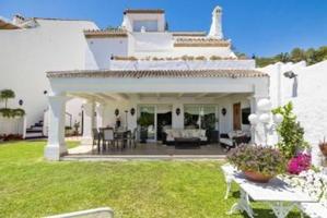 CASA EN VENTA EN PUERTO BANÚS photo 0