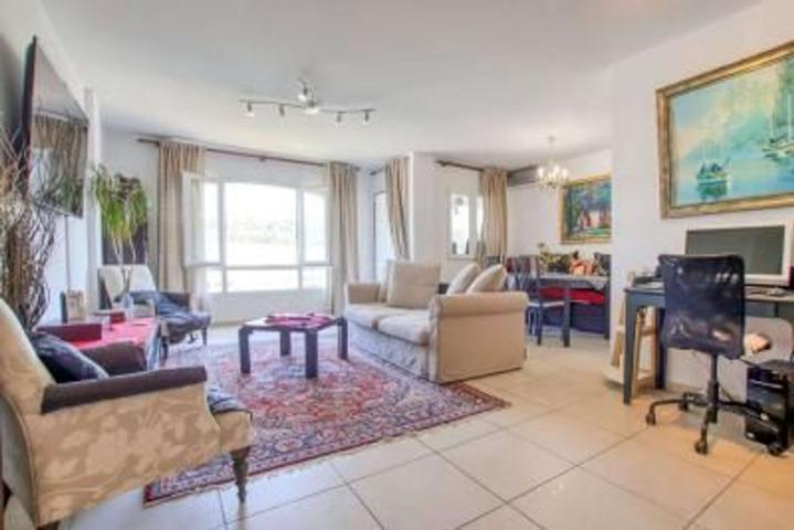 Impresionante apartamento de 3 dormitorios en Nueva Andalucia ,Marbella photo 0