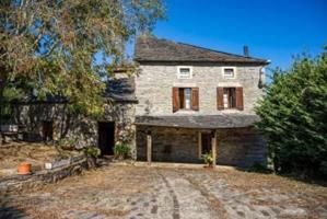 Preciosa Casa Rural en Revoqueira, San Martín de Oscos: Una Joya para Turismo Natural y Retiros photo 0