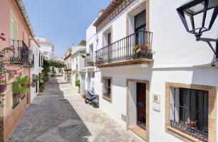 Adosado en pleno casco histórico de Estepona photo 0