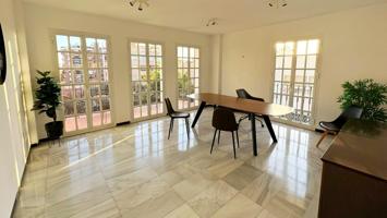 Exclusiva Oficina en Edificio Terra, Ricardo Soriano – Marbella photo 0