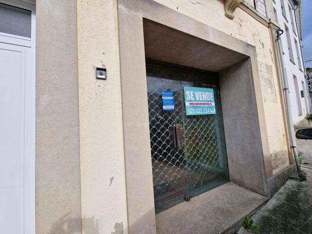 ¡Oportunidad única en el centro de Vegadeo! Local versátil con múltiples opciones de uso photo 0