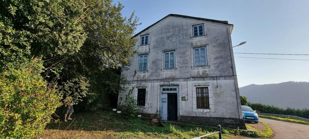 Gran casa con finca en Vinjoy, Vegadeo – Potencial ilimitado photo 0