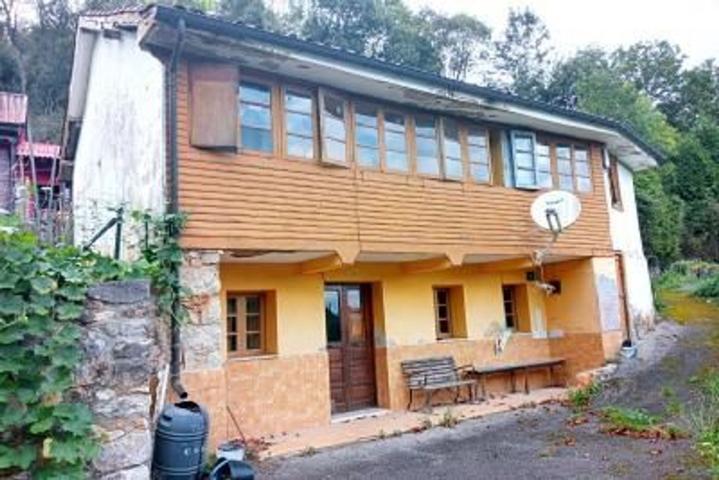 ¡OPORTUNIDAD ÚNICA! ¡CASA CON HÓRREO ZONA DE LAS CALDAS! photo 0
