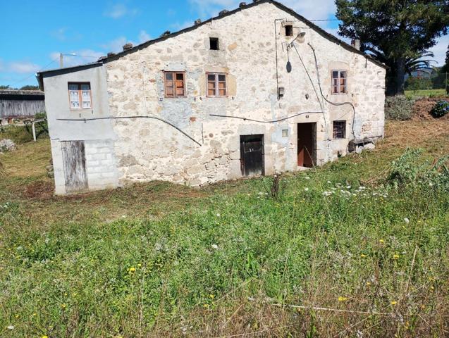 Encantadora casa de piedra con finca y varias construcciones en O Reirado (Lugo) photo 0
