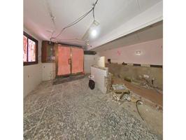Local En venta en Badalona photo 0