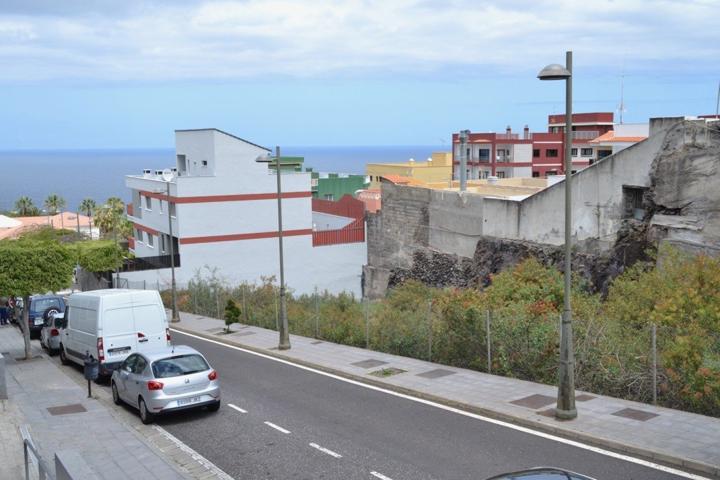 Terrenos Urbanos junto al C.C. La Magalona - Icod de los Vinos photo 0