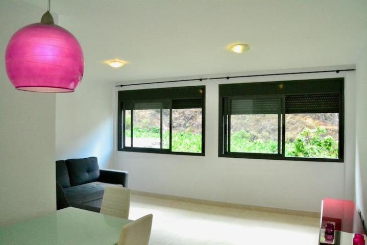 Estupendo piso en María Jiménez photo 0