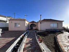 Chalet con preciosas vistas en Jedey photo 0