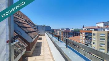 Ático con terraza y vistas únicas a la Catedral. photo 0