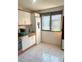 HERNANI. ZONA CÉNTRICA. KARMELO LABAKA. SERVICIOS PRÓXIMOS: COMERCIO, POLIDEPORTIVO, ZONAS VERDES.....VIVIENDA LUMINOSA photo 0