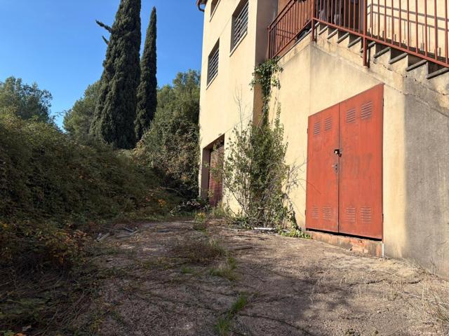 CASA EN VENTA EN BIGUES I RIELLS photo 0