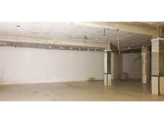 Local en venta en Carcaixent photo 0