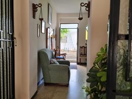 Casa con cochera. photo 0