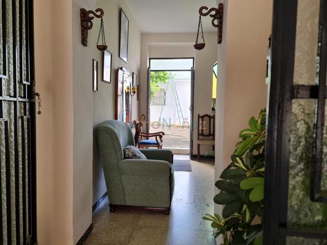 Casa con cochera. photo 0