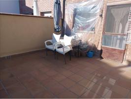 GRAN CASA ADOSADA CON TERRAZA Y PATIO EN NAVARCLES. photo 0