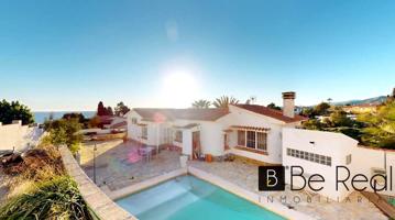 EXCLUSIVA VILLA CON VISTAS PANORÁMICAS AL MAR EN URBANIZACIÓN PRIVADA EN MÁLAGA. photo 0