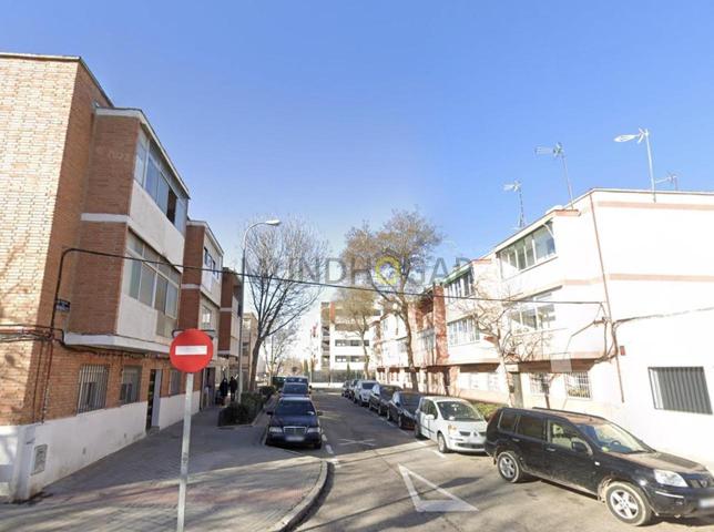 Piso en venta en calle de Alagon photo 0
